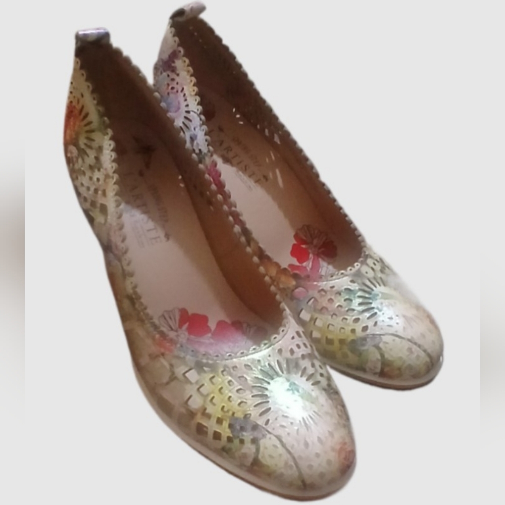 L'ATISTE Multicolor Floral Heels